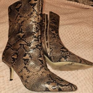 Snakeskin Pattern Women's Boots